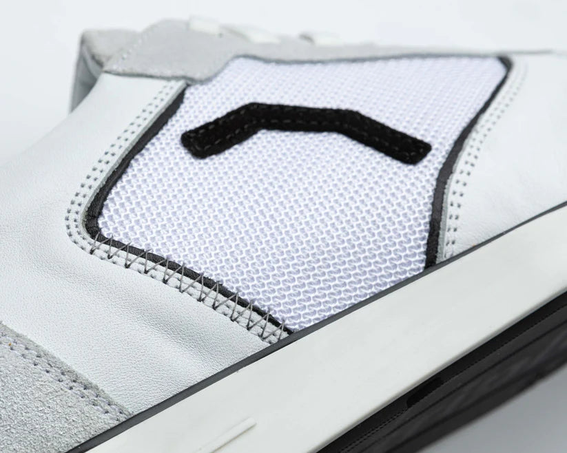 WHITE/BLACK LEATHER/MESH DARTS SHOE