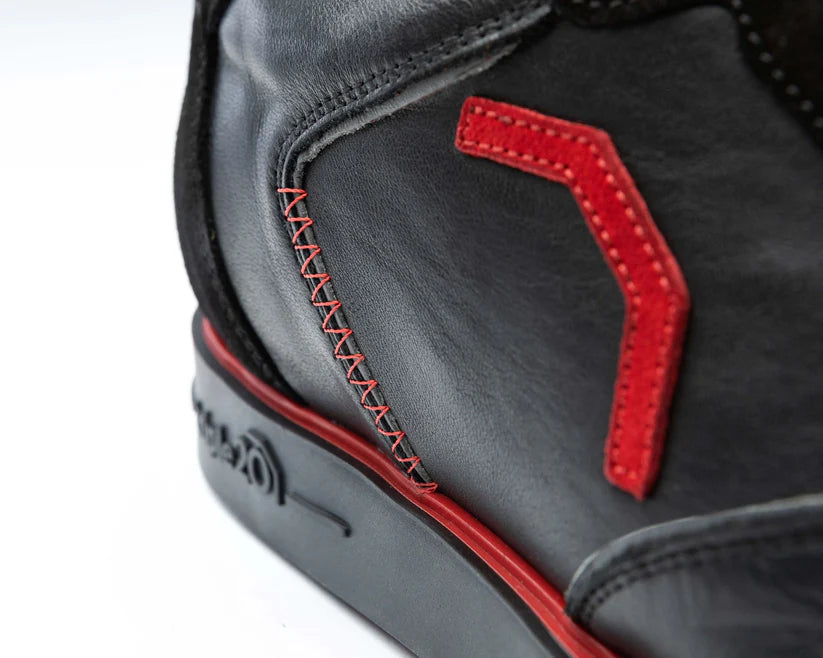 BLACK/RED FULL LEATHER DARTS SHOE